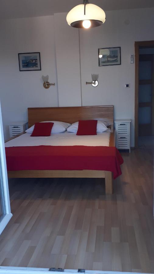 Apartments Lidija สเวติยูไร ภายนอก รูปภาพ