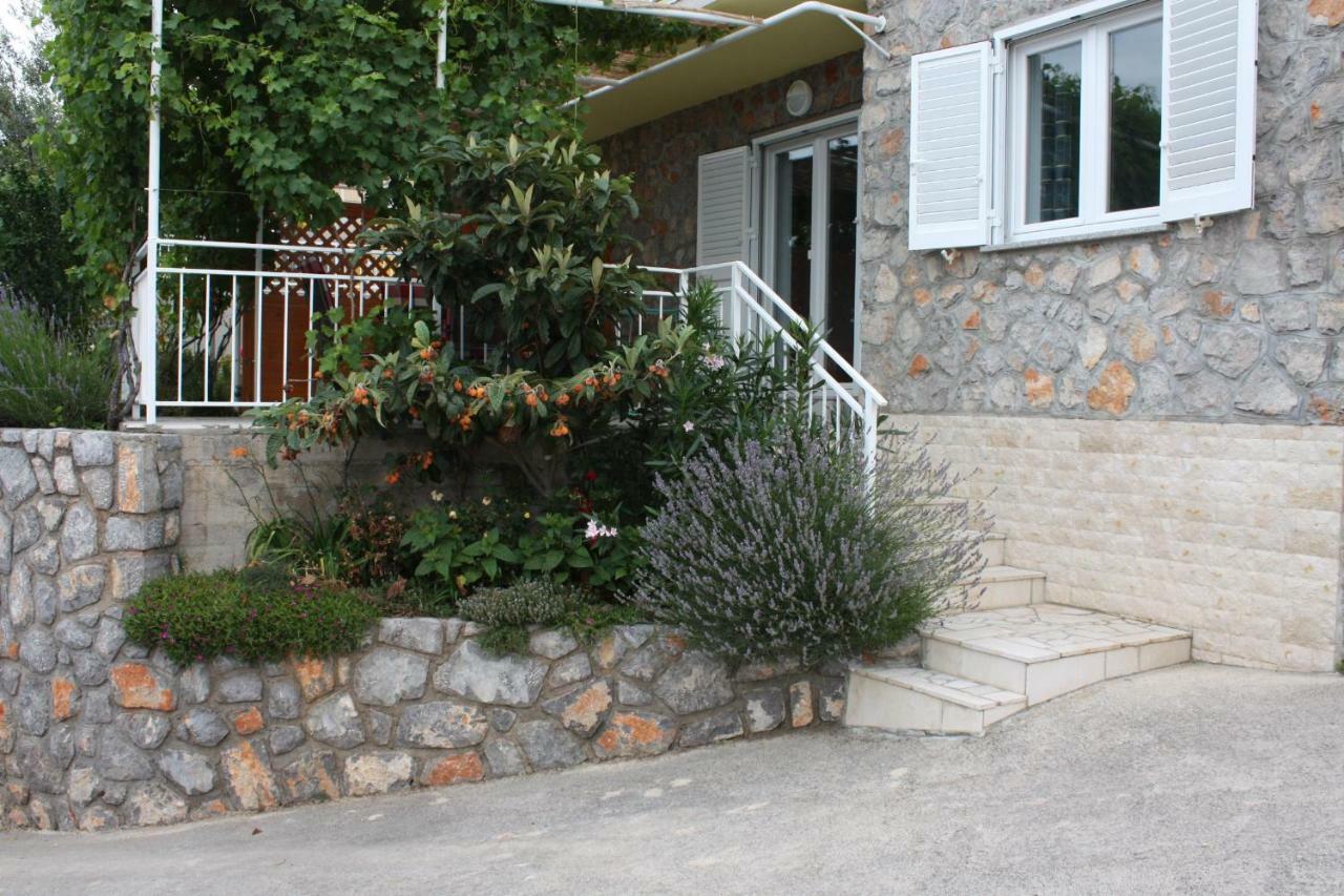 Apartments Lidija สเวติยูไร ภายนอก รูปภาพ